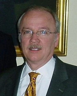 Dan E. Candelore